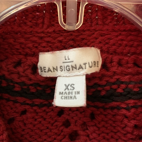 Red Patterned Women's Cardigan - Picture 8 of 8